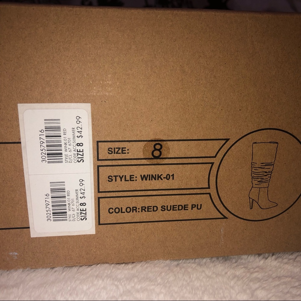 Red Suede Boots ! - Picture 4 of 5